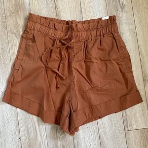 Abercrombie & Fitch high rise paper bag shorts